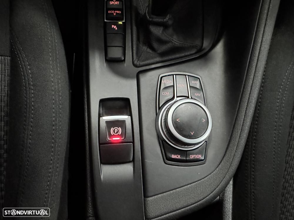 BMW X1 16 d sDrive Advantage Auto - 34