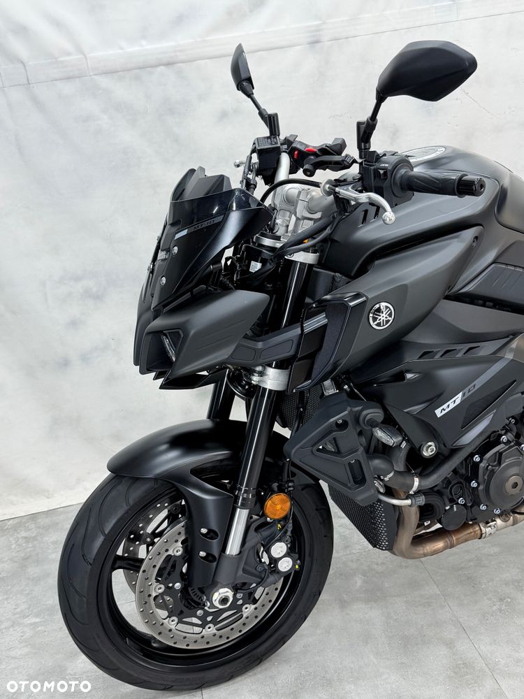 Yamaha MT - 17