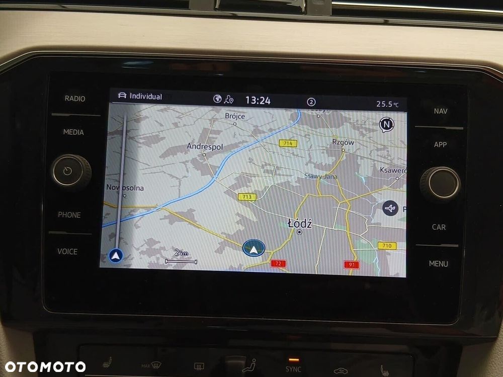 Volkswagen Passat 2.0 TDI Elegance DSG - 26