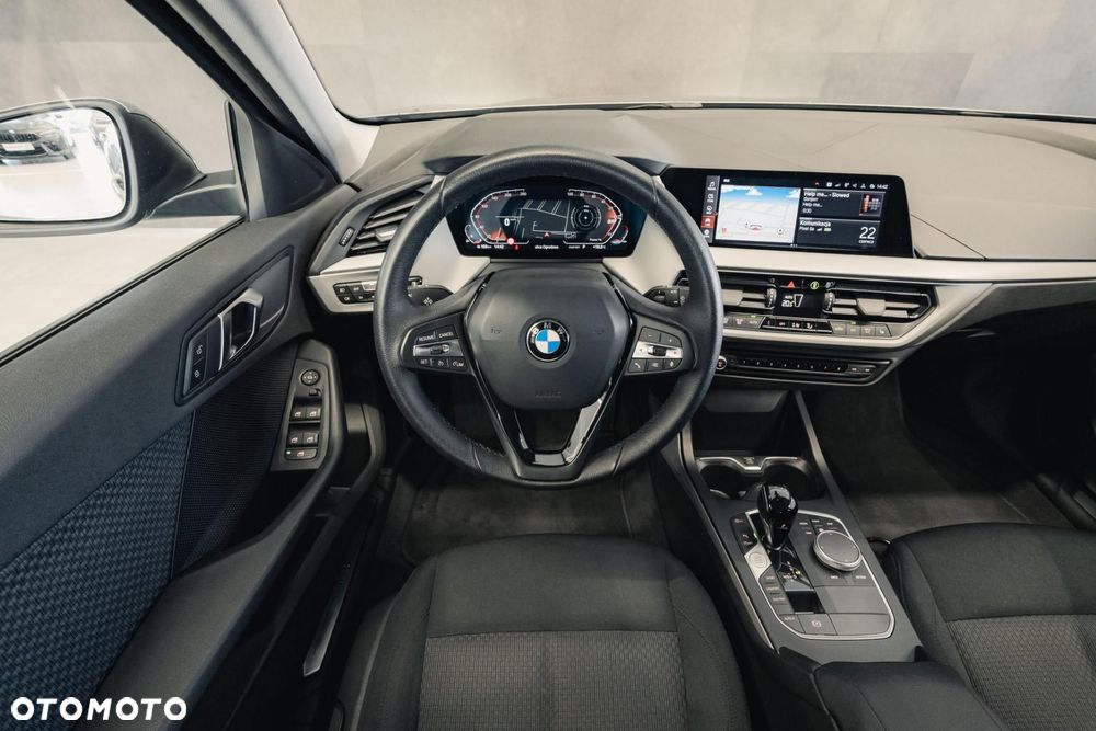 BMW Seria 1 - 12