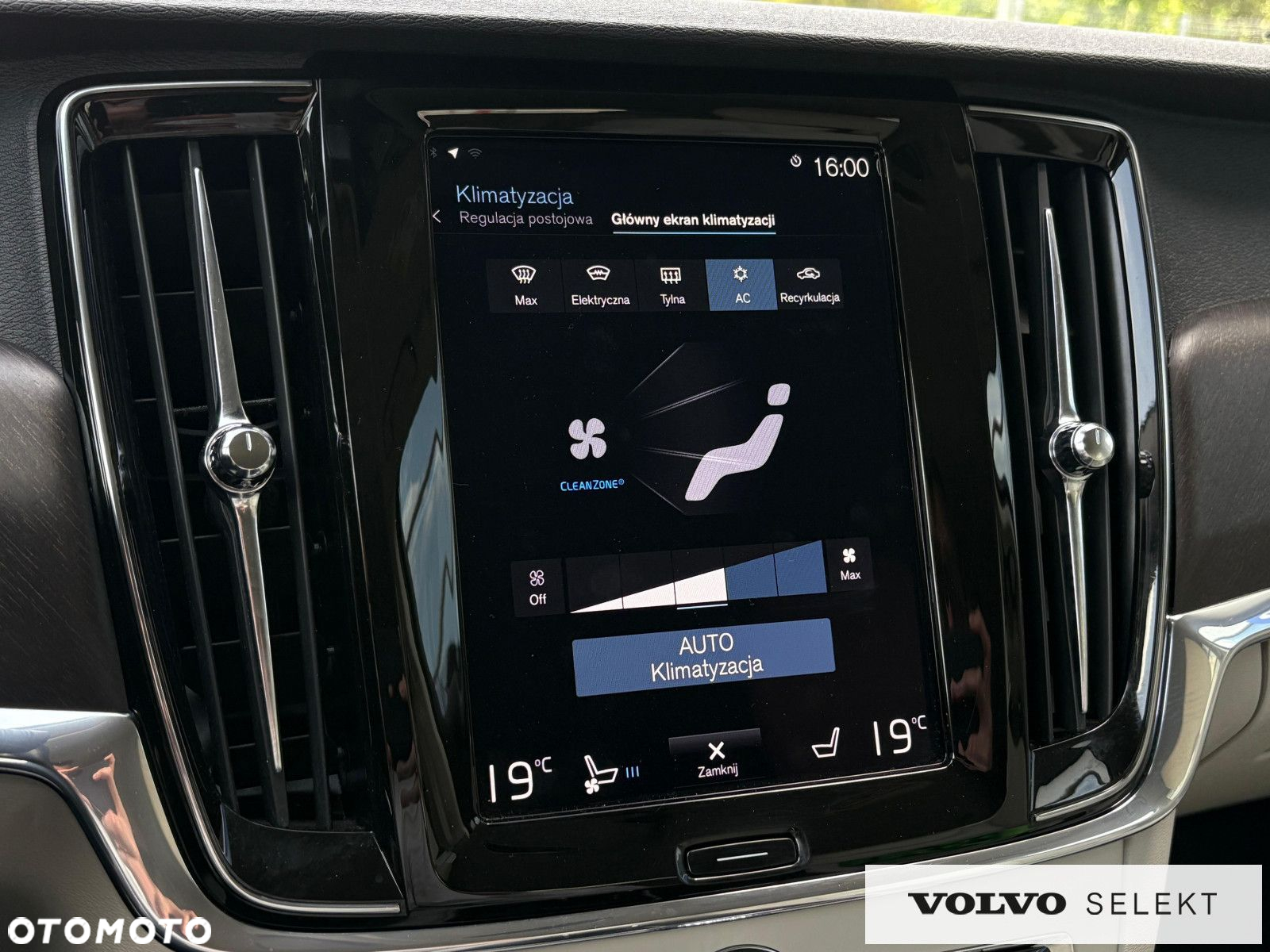 Volvo V90 Cross Country - 27