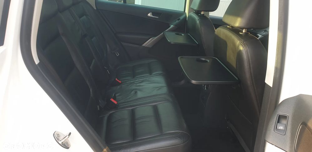 Volkswagen Tiguan - 11