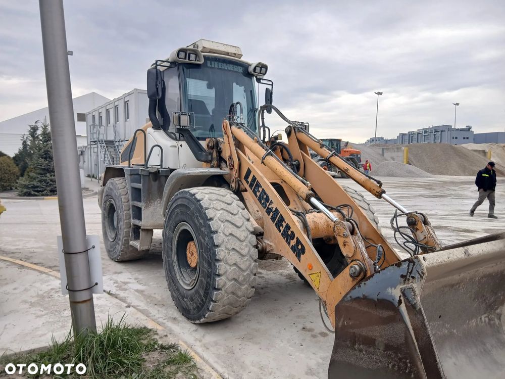 Liebherr - 4