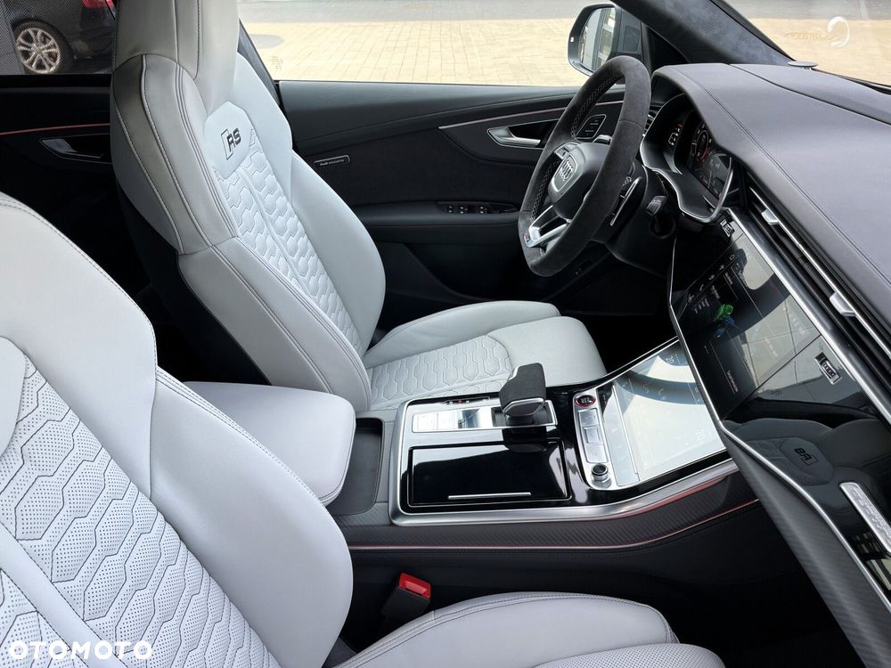 Audi RS Q8 - 23