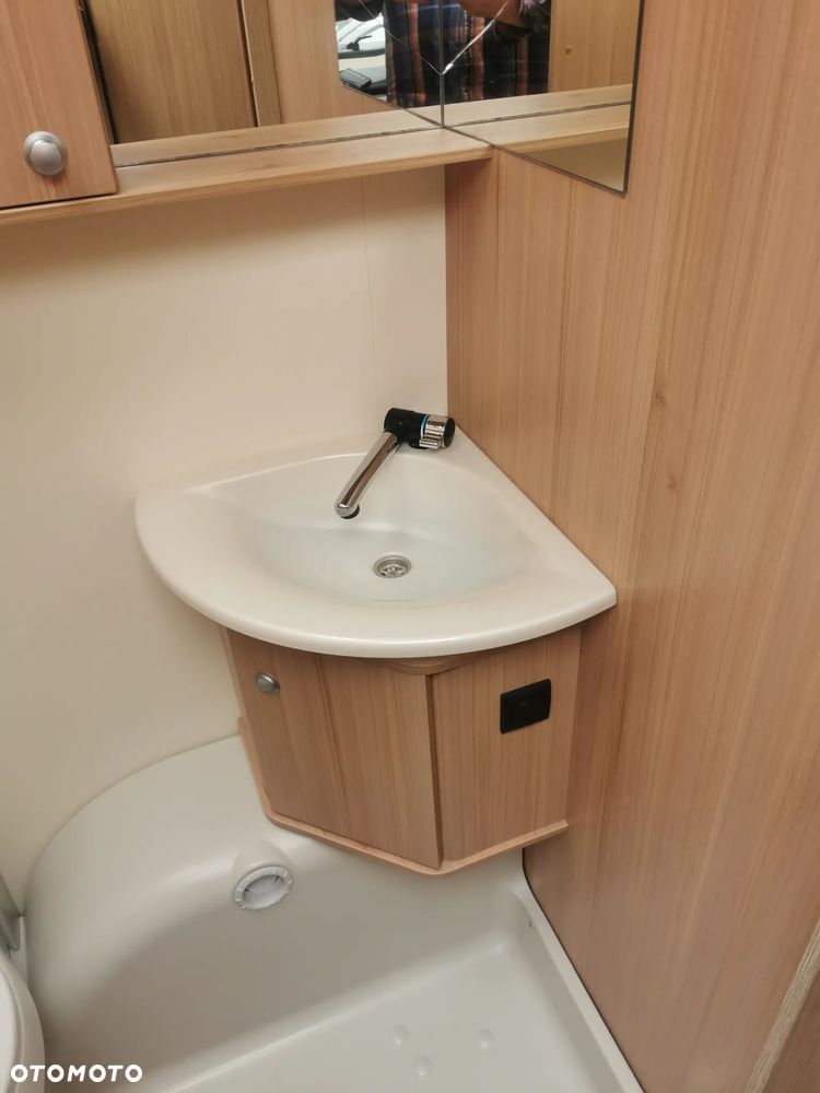 Burstner Averso Comfort 460LT - 18