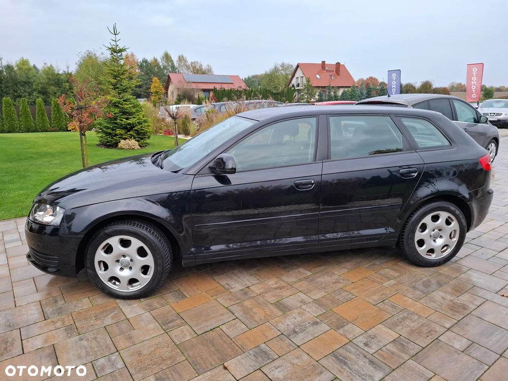 Audi A3 Sportback 1.6 Ambiente - 11