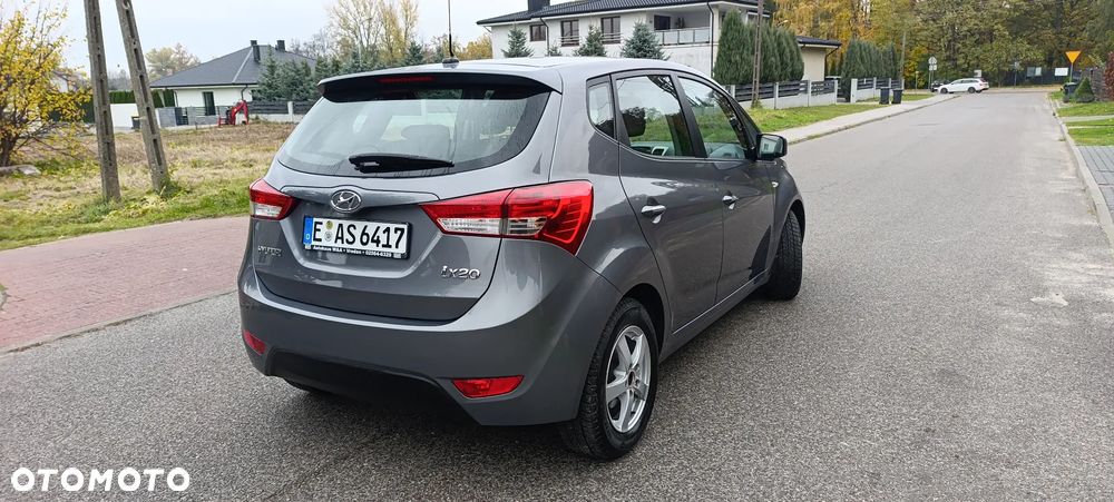 Hyundai ix20 - 8