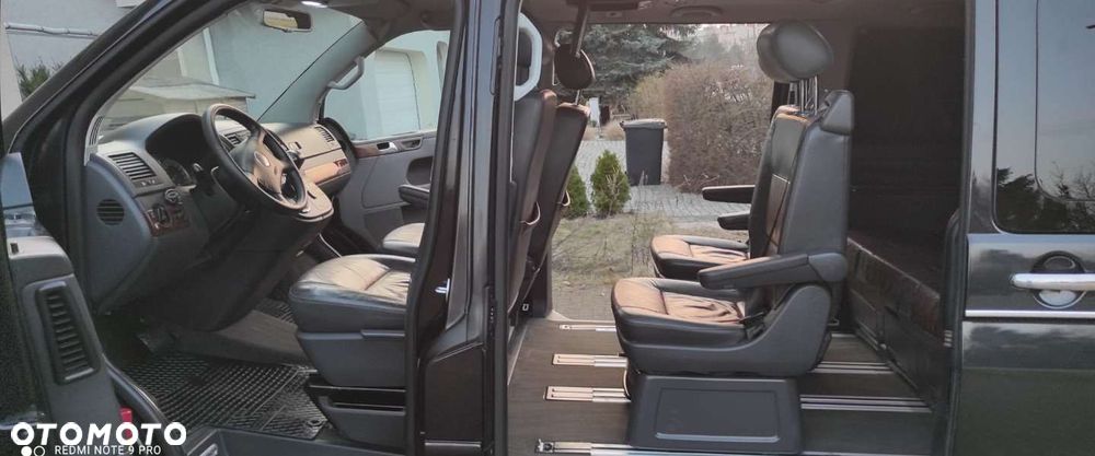 Volkswagen Multivan - 28