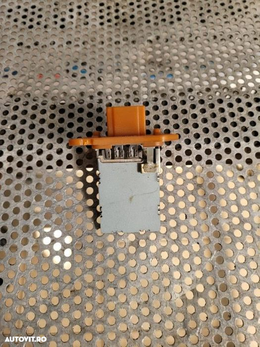 Rezistenta Trepte Ventilator Habitaclu Aeroterma Bord Kia Ceed An 2012-2016 Dezmembrez Kia Ceed G4FD - 2
