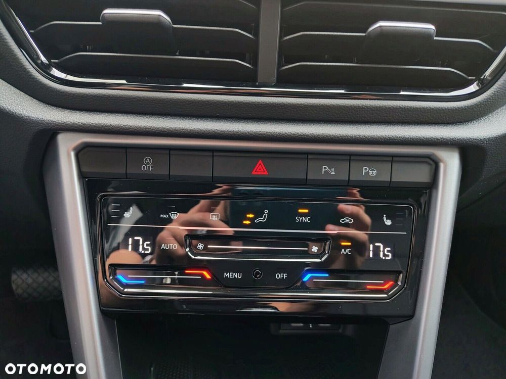 Volkswagen T-Roc - 18