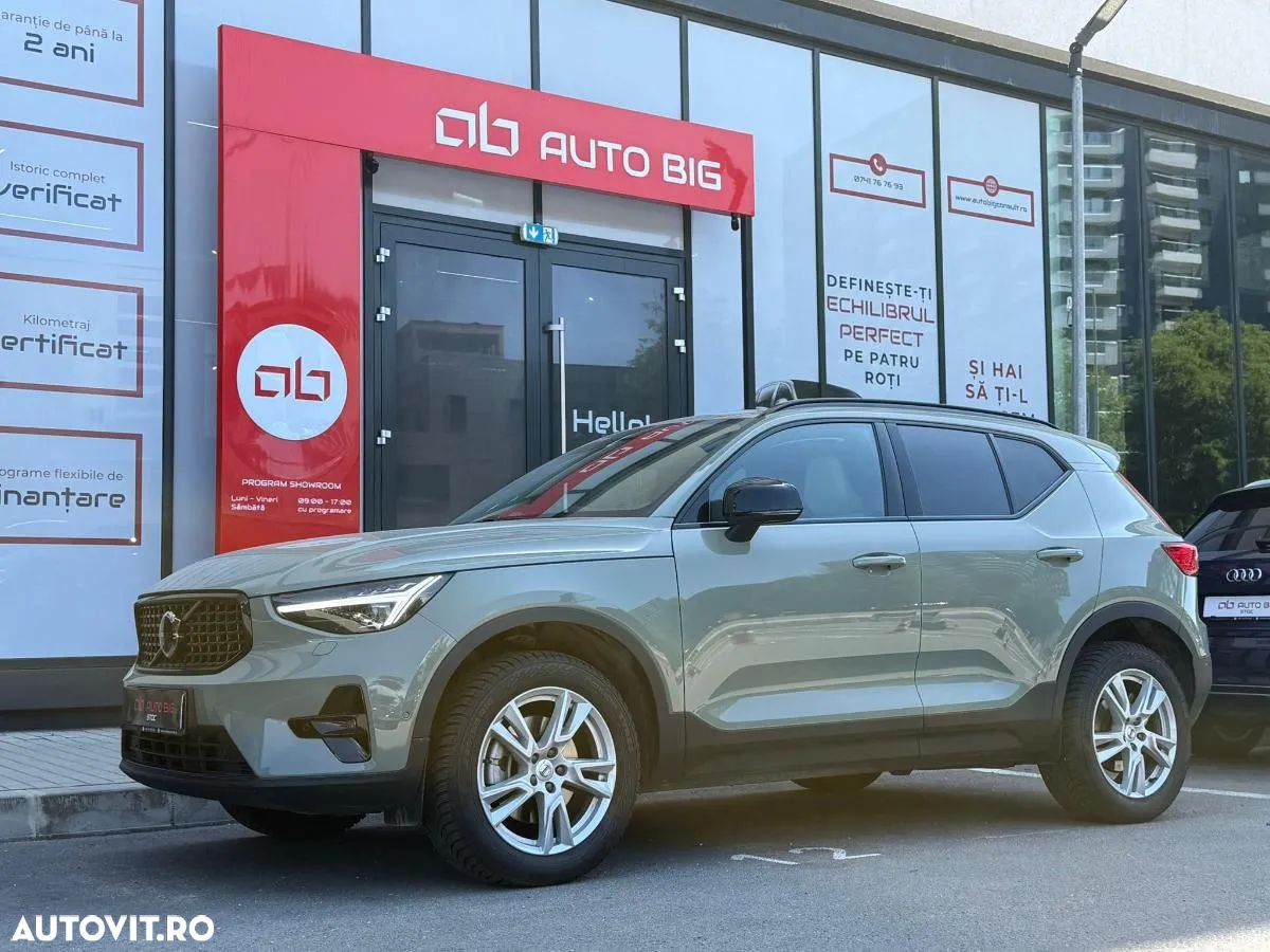 Volvo XC 40 B4 AT8 Mild Hybrid Momentum Pro - 1