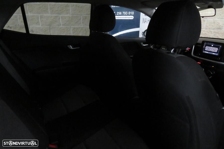 Kia Stonic 1.2 Dynamic - 26