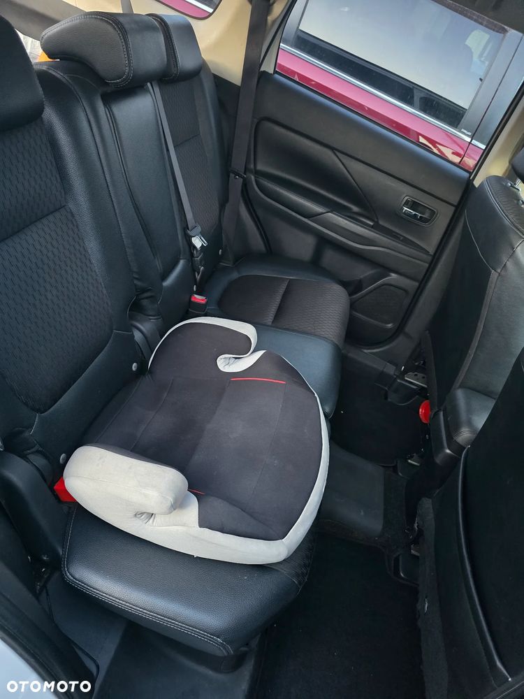 Mitsubishi Outlander 2.0 4WD - 10