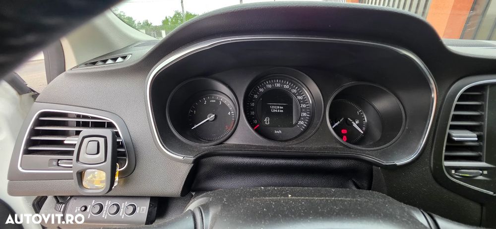 Renault Megane 1.5 dCI Zen - 7