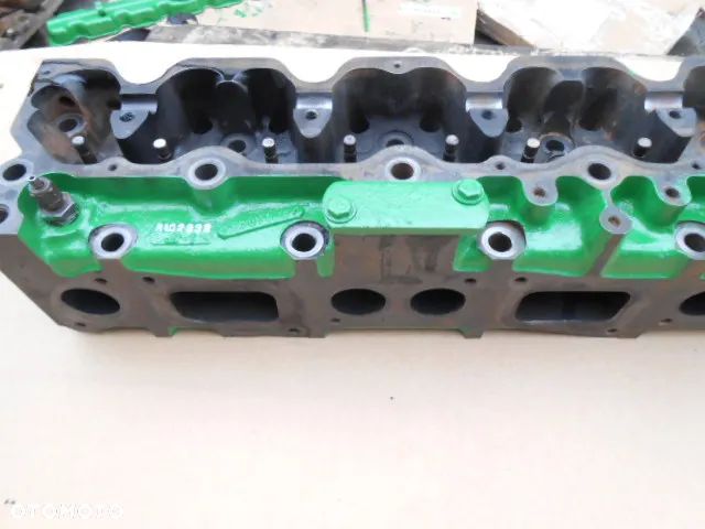 Głowica silnika R102932 John Deere 7800 - 12