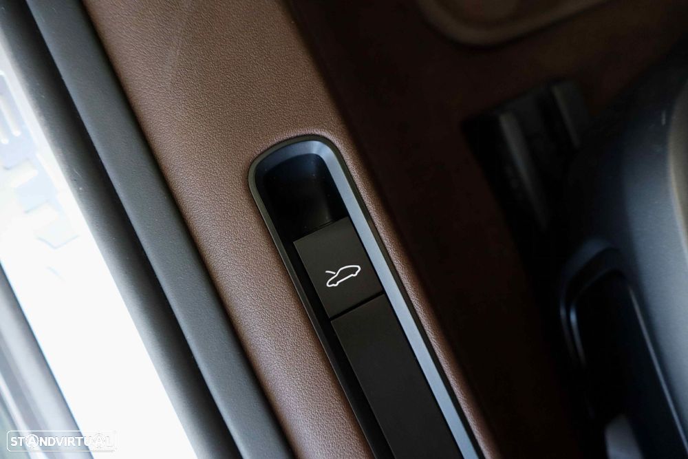 Porsche 911 (992) Carrera 4 PDK - 26