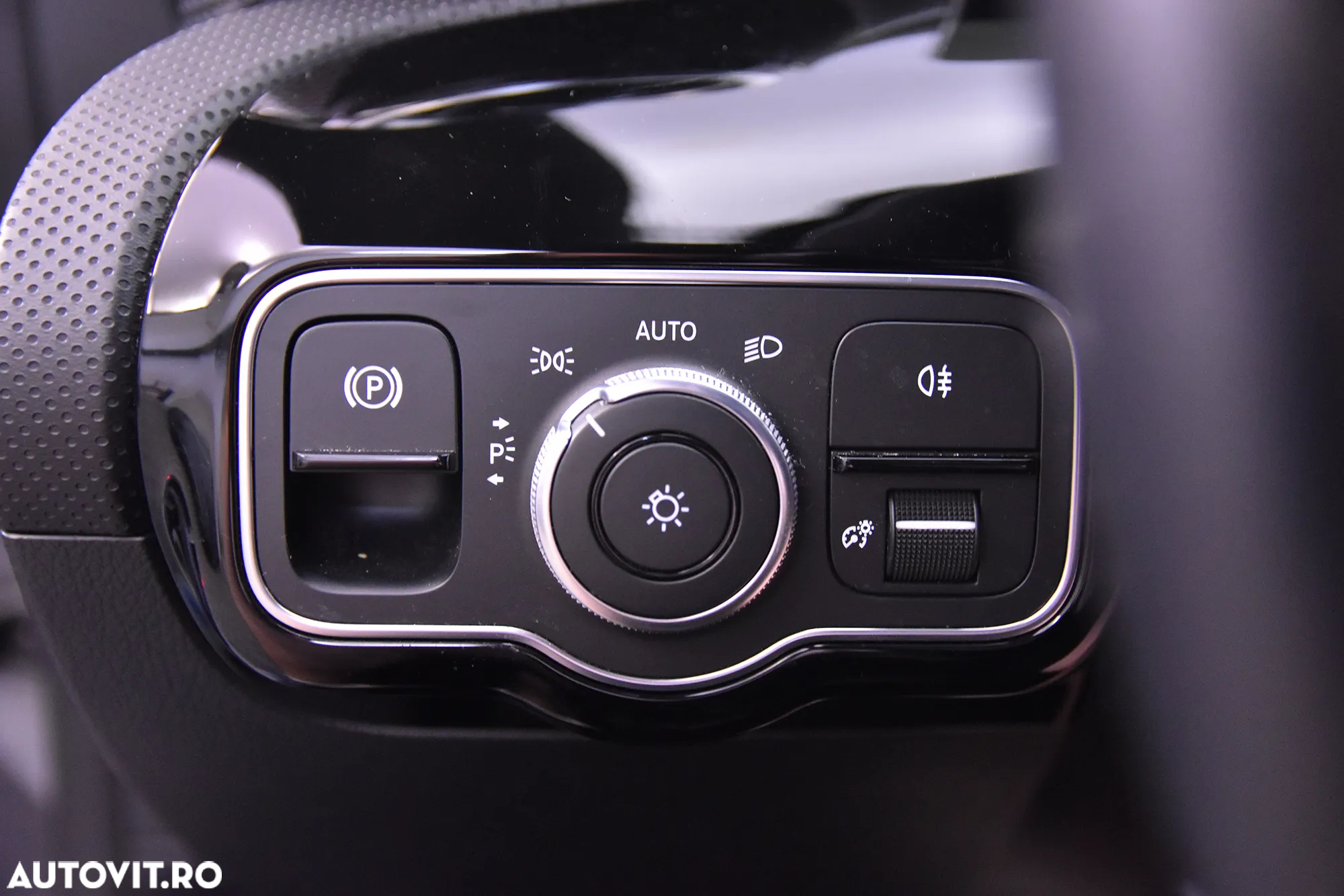 Mercedes-Benz CLA 180 7G-DCT - 16