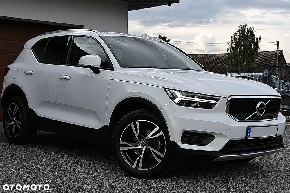 Volvo XC 40 T3 Momentum - 1