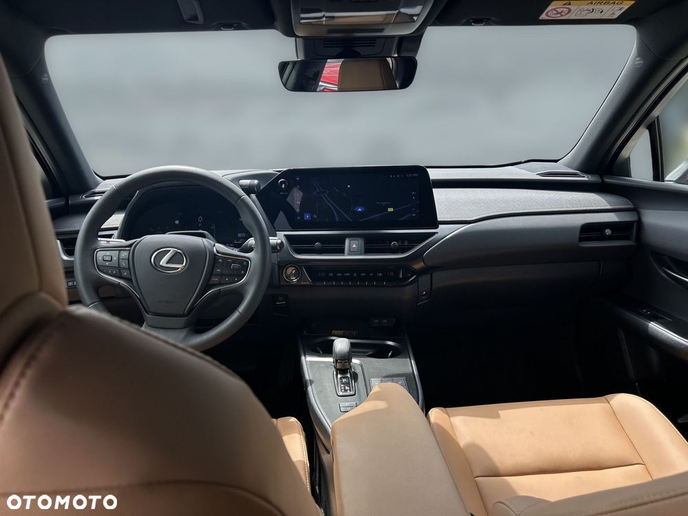 Lexus UX 300h F Sport Design - 12