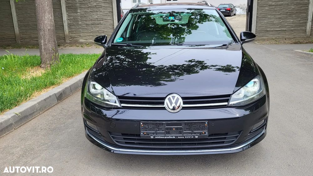 Volkswagen Golf - 2