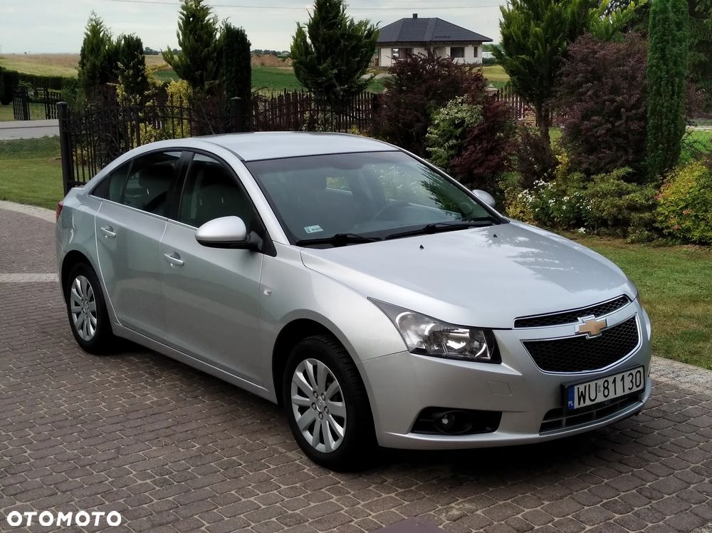 Chevrolet Cruze 1.6 LS - 19