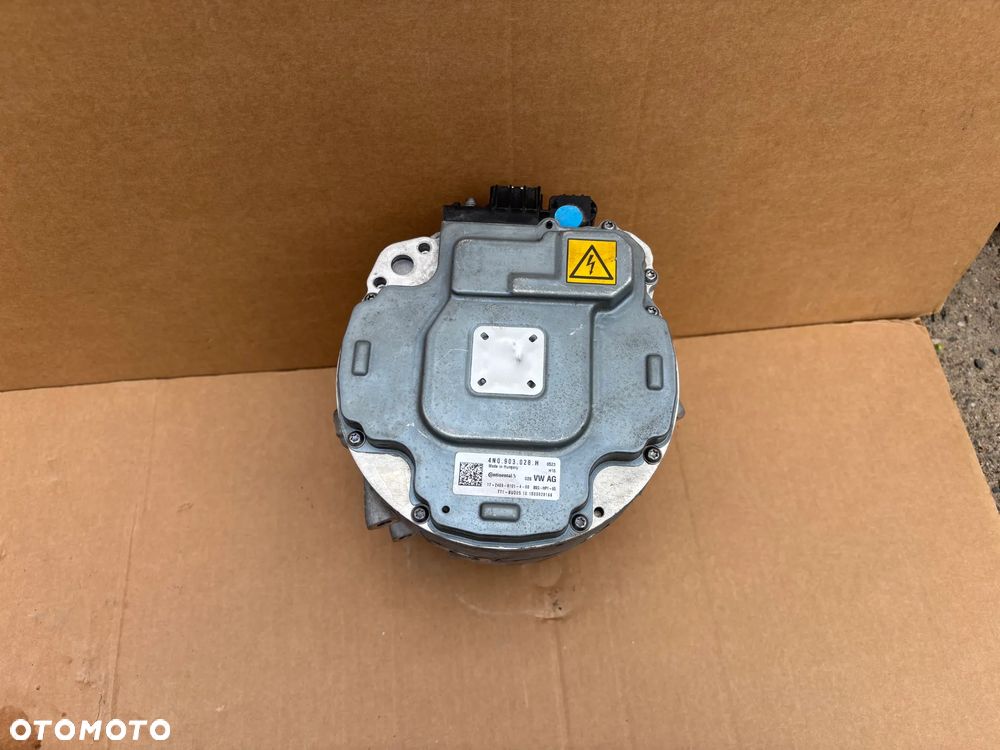 Audi D5 A7 A6 C8 Q7 Q8 4M 4N Oryginalny Alternator 4N0903028H - 5