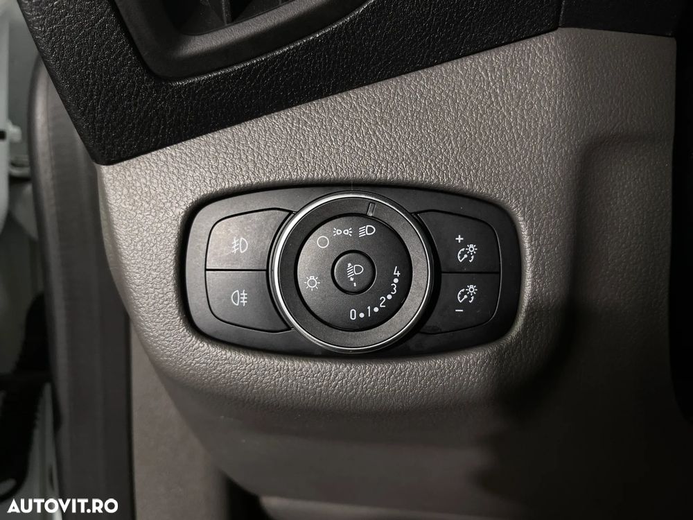Ford Transit Connect - 14