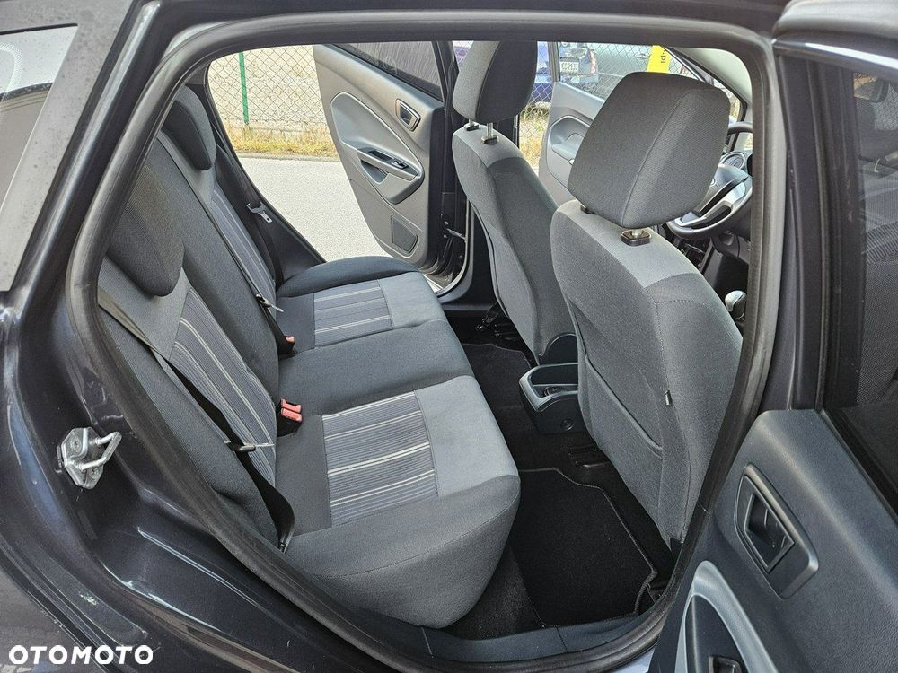 Ford Fiesta - 11