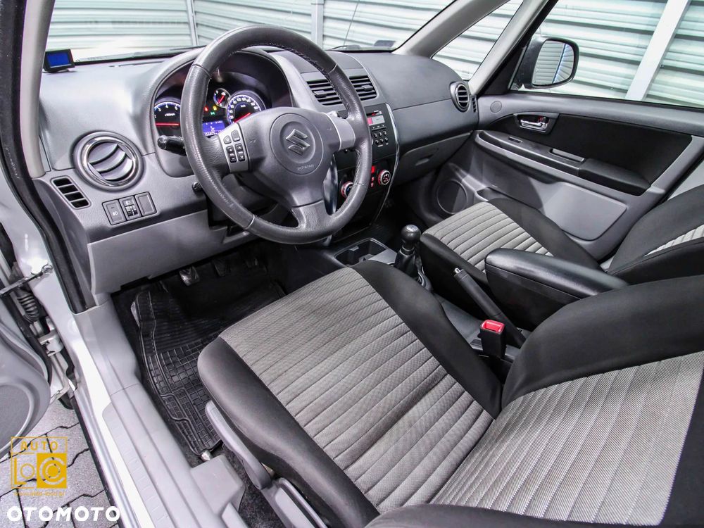 Suzuki SX4 1.6 Comfort 4WD - 17