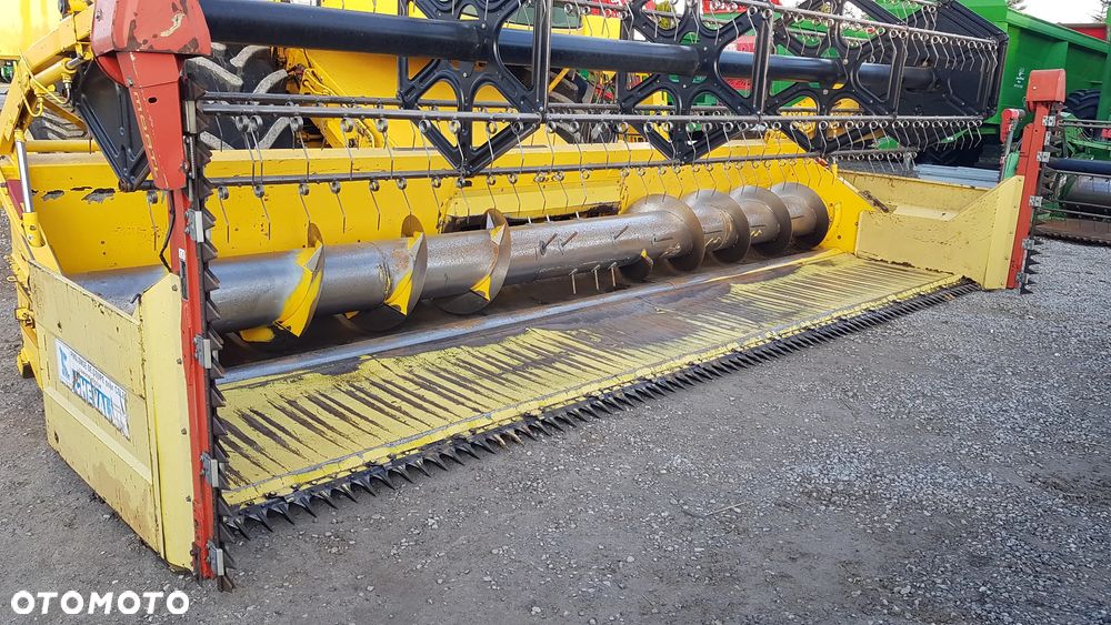 New Holland TX 66 2001R - 18