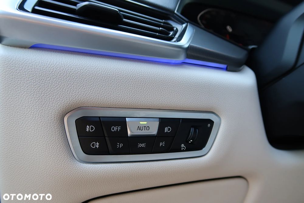 BMW X5 xDrive40i - 27
