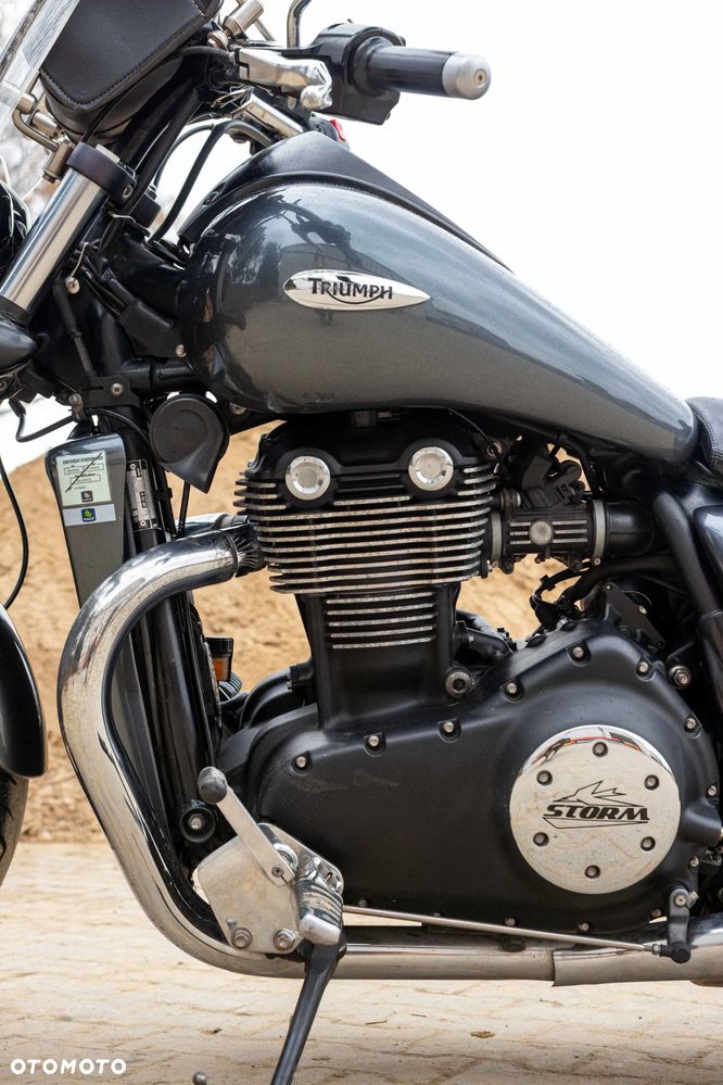 Triumph Thunderbird - 13