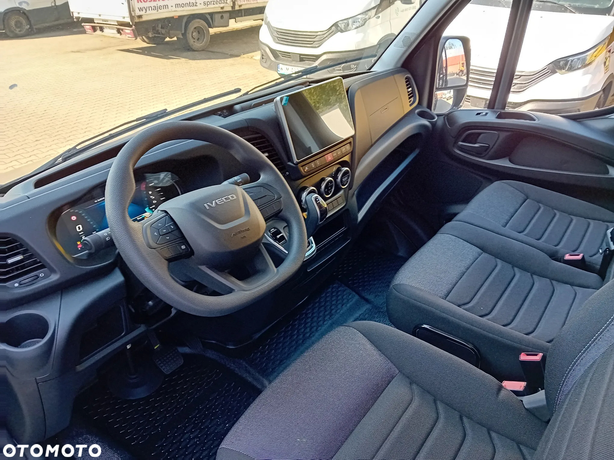 Iveco Daily 35S18HA8 V 3.0 Diesel Hi-Matic Furgon L4H3 - 3