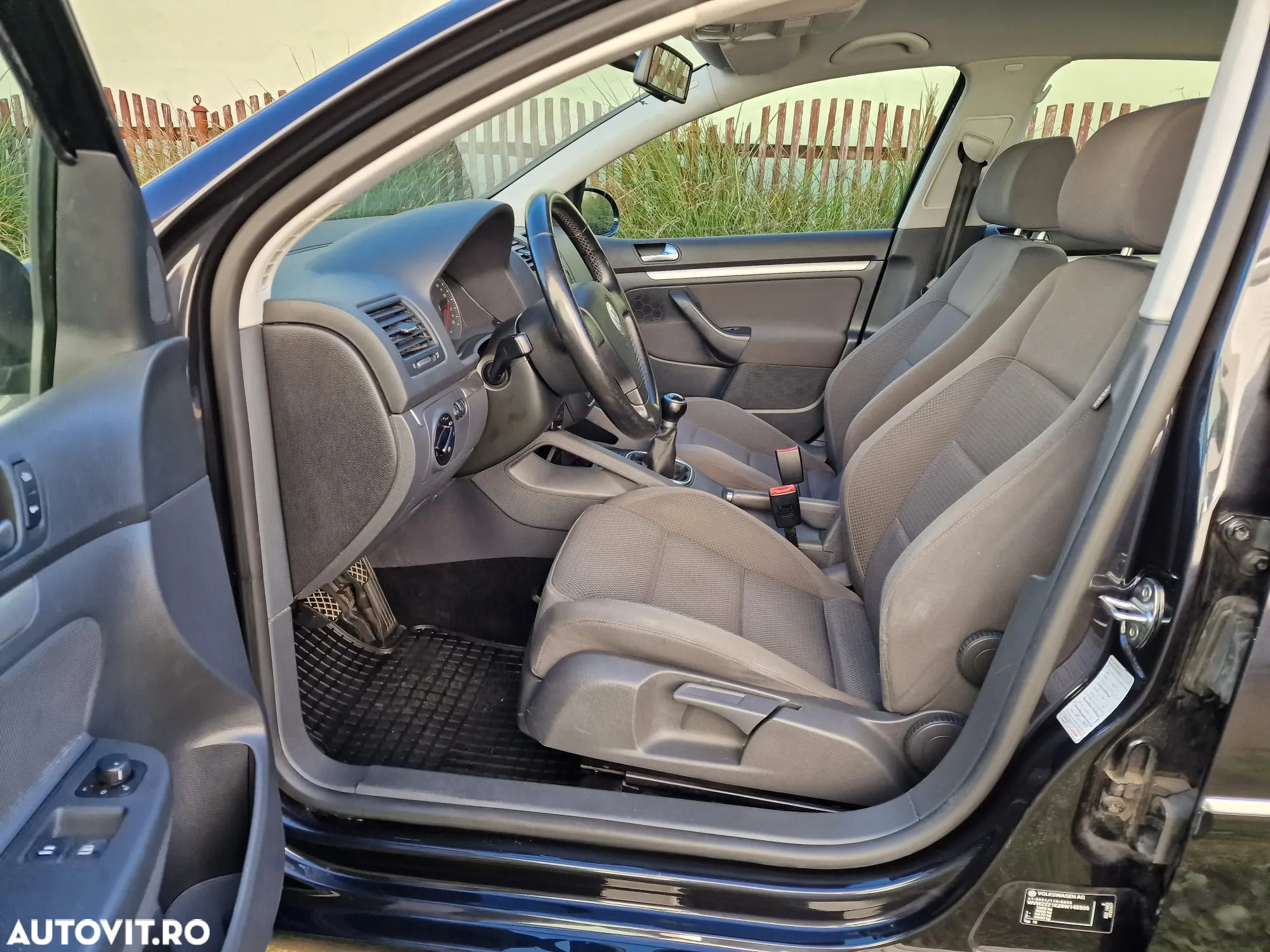 Volkswagen Golf 1.6 Comfortline - 11