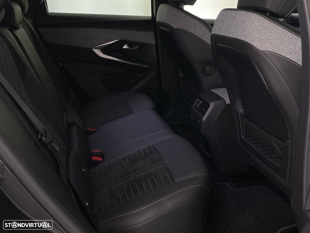 Peugeot E-3008 73 kWh GT - 23
