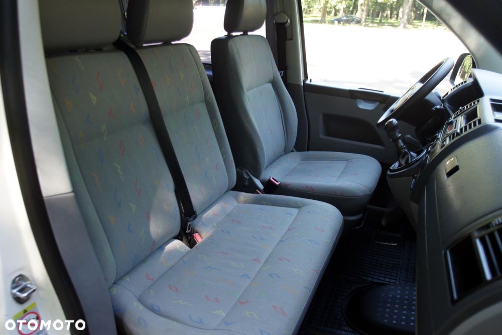 Volkswagen Transporter Caravelle Lang Trendline - 30