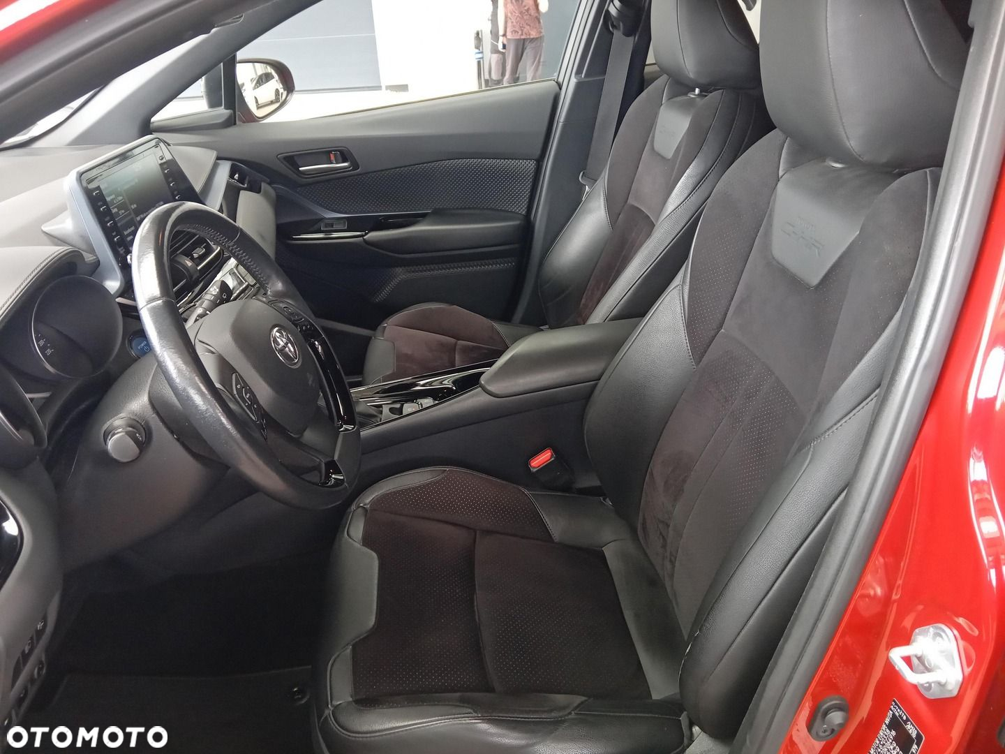 Toyota C-HR - 15