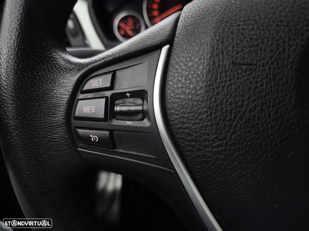 BMW 320 d Aut. Modern Line - 25