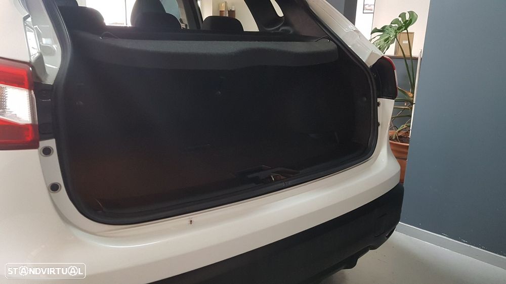 Nissan Qashqai 1.5 dCi N-Connecta - 23