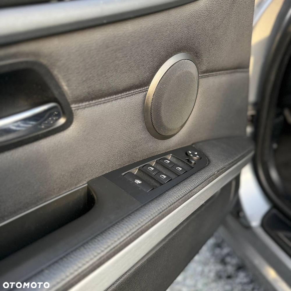 BMW Seria 3 318i Edition Exclusive - 6