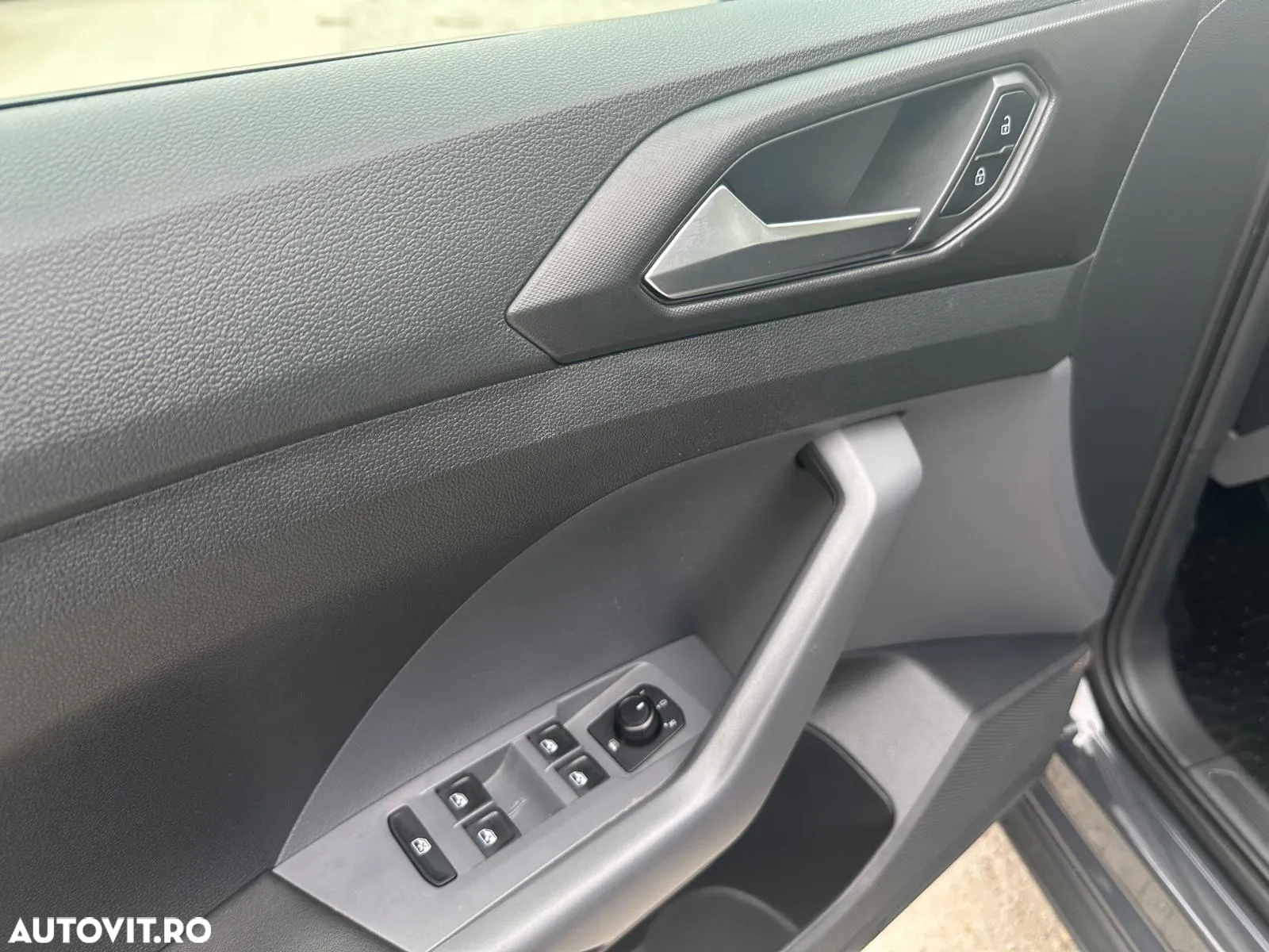 Volkswagen T-Cross 1.6 TDI Base - 9