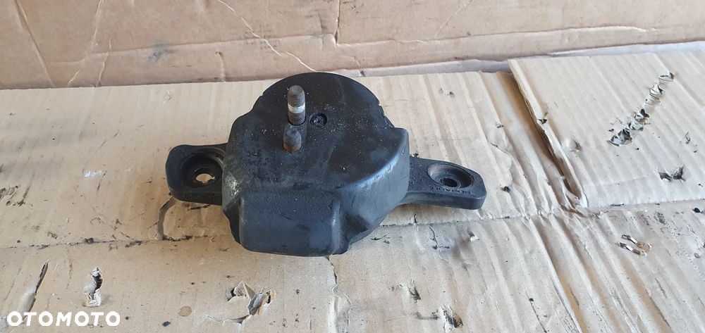 Łapa poduszka silnika Subaru Legacy Lift Outback 2.0 D 41022AG121 - 2