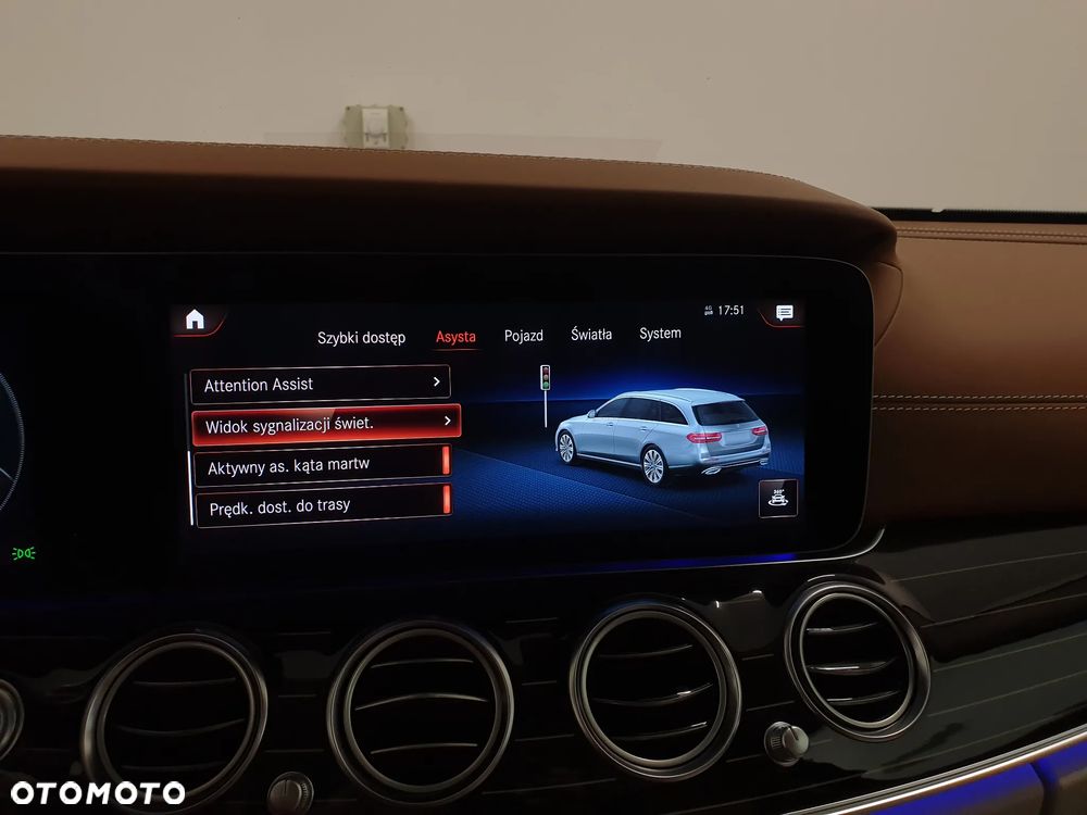 Mercedes-Benz Klasa E 300 de 4Matic 9G-TRONIC AMG Line - 25