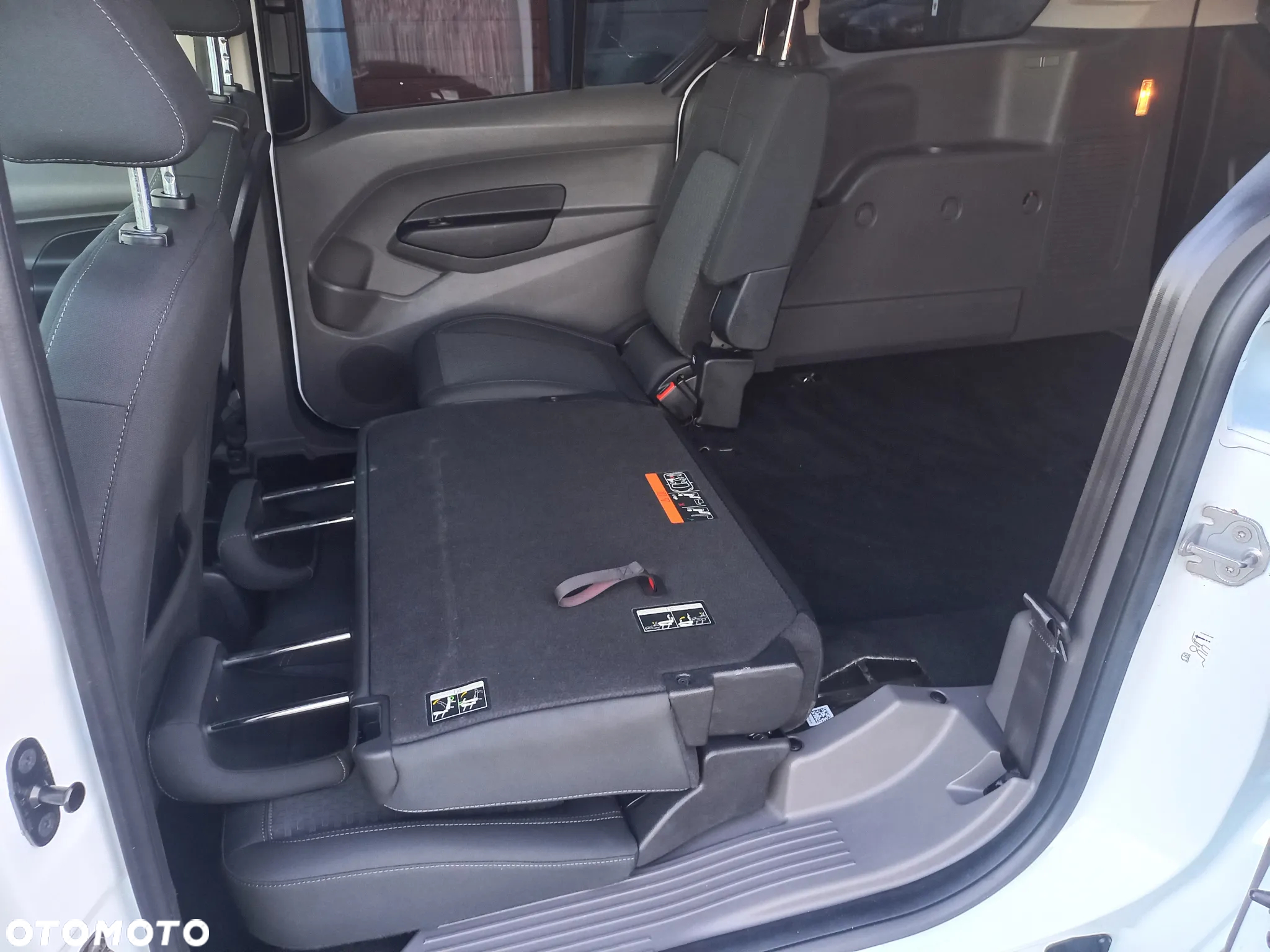 Ford Tourneo Connect - 16