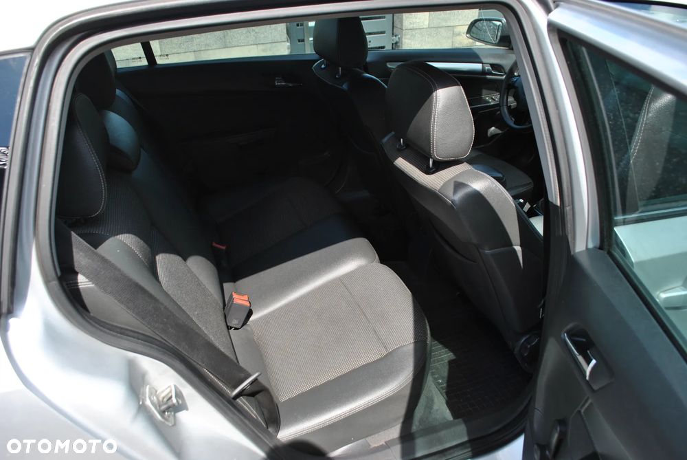Opel Astra 1.9 CDTI Elegance - 16