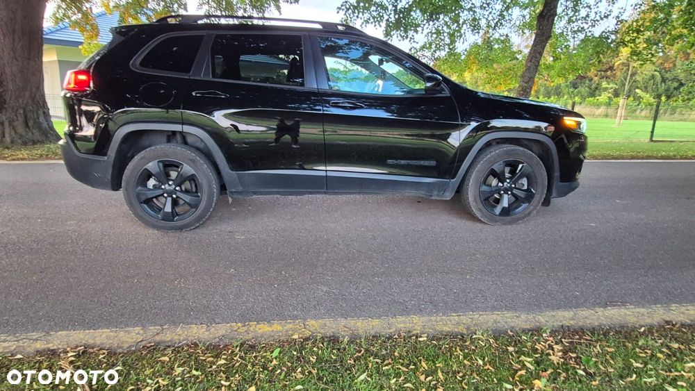 Jeep Cherokee - 5