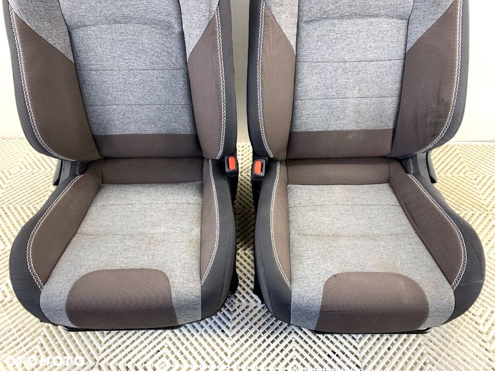 FOTELE KANAPA KOMPLET  TOYOTA COROLLA Kombi (_E21_) 2019 - 2.0 Hybrid (MZEH12) 112 kW [152 KM] - 8