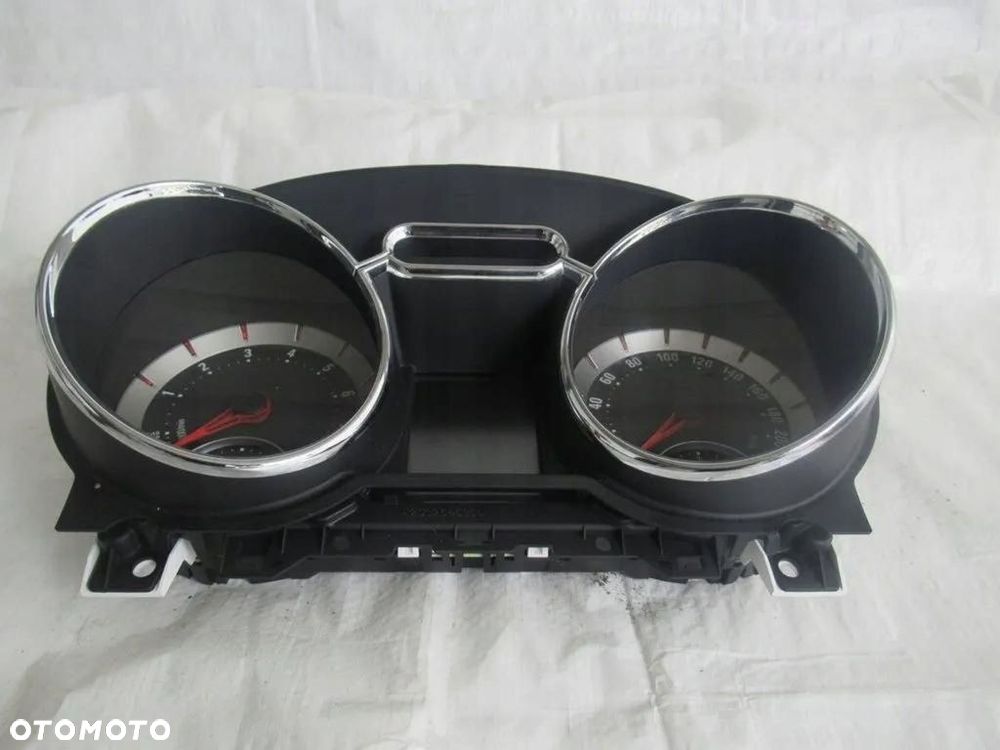 LICZNIK ZEGARY EUROPA OPEL ADAM BENZYNA 1343329 13433295 - 5