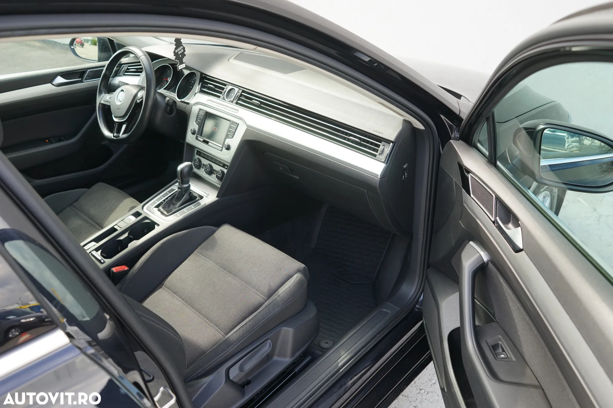Volkswagen Passat Variant 2.0 TDI DSG Comfortline - 31