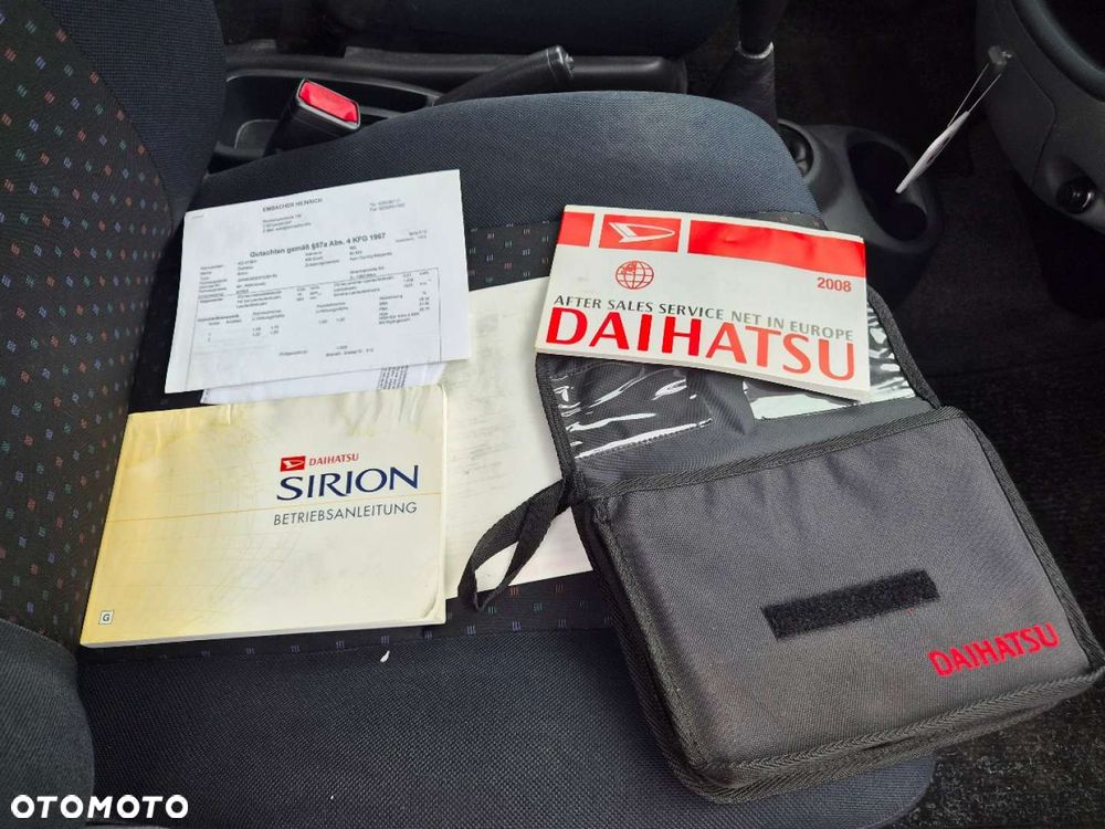 Daihatsu Sirion - 25